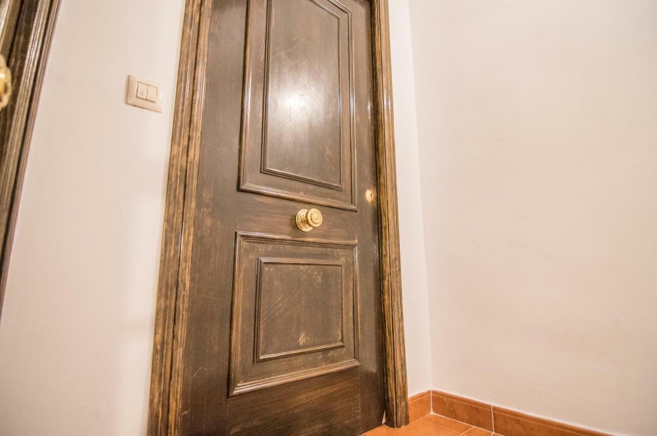 Tuguest Plaza Nueva Apartment グラナダ エクステリア 写真